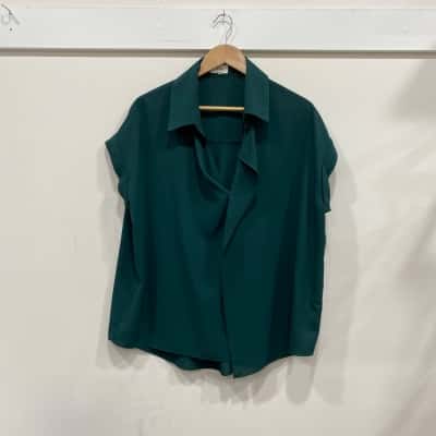 Willa Womens  Size 12 Short Sleeve Top Green 