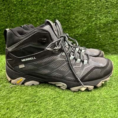 Merrell Women's Moab Hiking Boots Size 9 US (EUR 40)