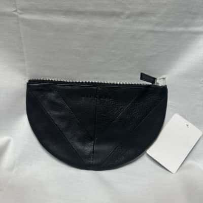 Rip Curl 100% genuine leather half moon clutch/purse rrp $89.99
