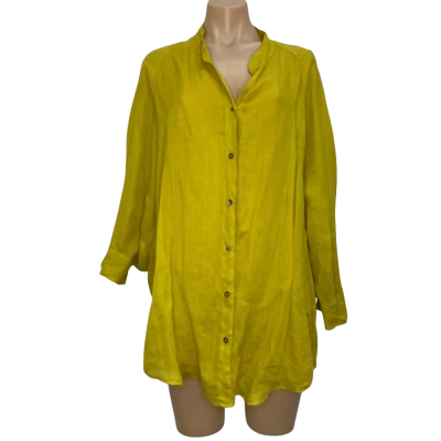 Banana Blue shirt in  Size M 