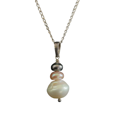  Womens Sterling silver (stamped) Necklace with freshwater Pearl pendant 