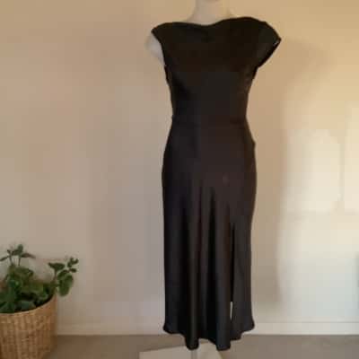 BNWT* Billy J.  Ivana Midi Dress. Black.   Size 6 