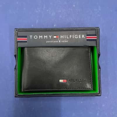 Men’s Tommy Hilfiger Passcase & Valet 
