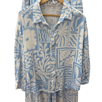 Forever chic Womens  Size 14 Blue / White 2pce set