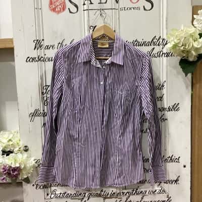 R.M. Williams Brand! NWOT SEMI FITTED 100% COTTON LONG SLEEVE BUTTON UP SHIRT! Womens  Size 12 Button Up Top / Long Sleeve Shirt Pattern / Pinstriped / Purple / White 