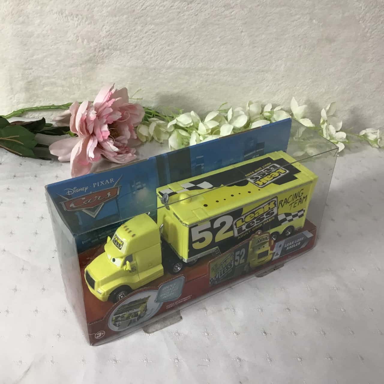 Disney Pixar Cars Leak Less Hauler(new)