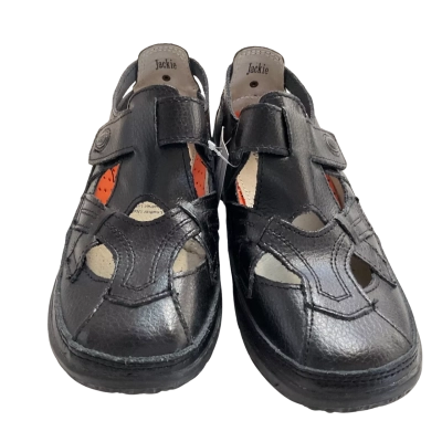 New CC Resorts ‘Jackie’ Leather Womens  Size 36 Black Flats/Sandals