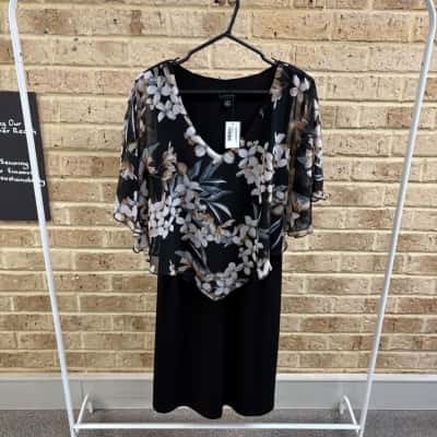 Connected Apparel Womens dark floral dress Size 10 