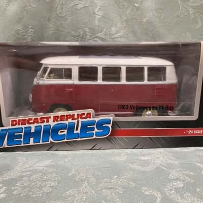 Welly 1:24 Diecast 1963 Volkswagen T1 Bus