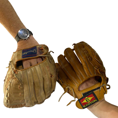 2x Vintage Baseball Mitts