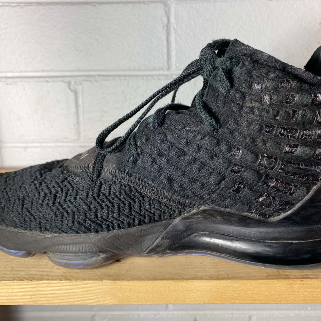 lebron 17 currency