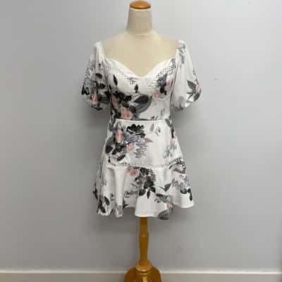 Sheike Super Cute Black, White & Pink Floral Mini Dress with Crochet Insert Detail Size 10 - Brand New with Tags - RRP $219.95