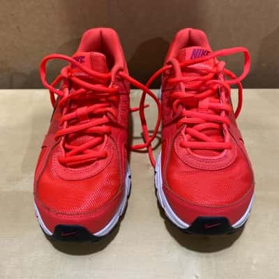 Nike Neon  Womens  Size 7.5 Trainers 