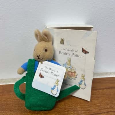 The World of Beatrix Potter - miniature Peter Rabbit collectable