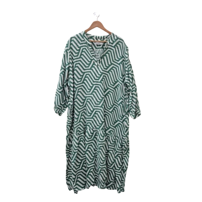 Commonry  Womens  Size 22 Green / White Maxi Dress