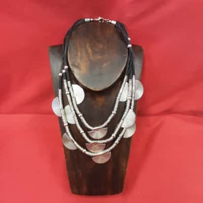  Womens Necklace Black  / Silver 
