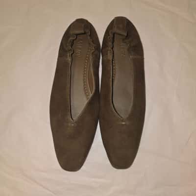  A.EMERY Suede Womens Flats  Size 39 Brown 