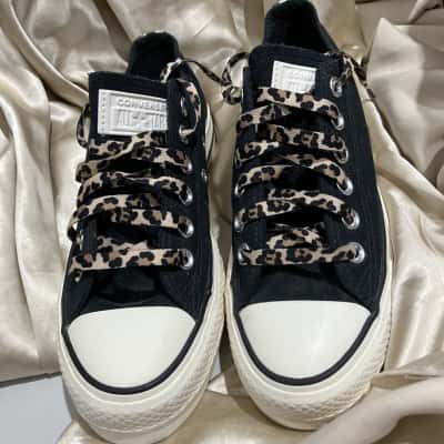 Converse All Stars Womens  Size 6 Sneakers Animal print / Black  