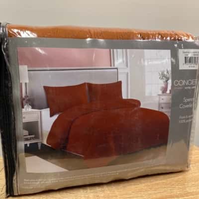 BNWT CONCIERGE Hotel Linen Spencer Coverlet Set Clay Colour SINGLE/DOUBLE