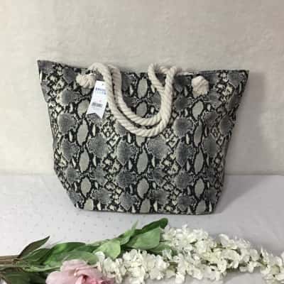 Cruise Club Womens Large Black  / Cream Animal print Rope Tote Bag (new)