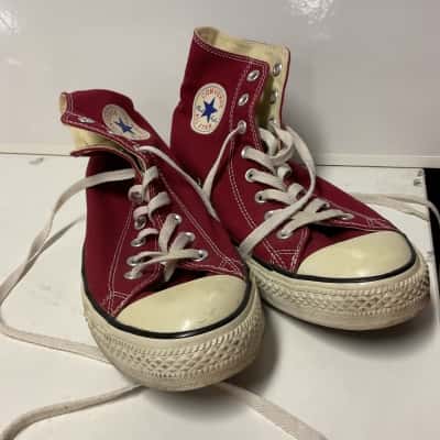 Converse Mens  Size 10 Women’s Size 12 Sneakers Maroon / White 