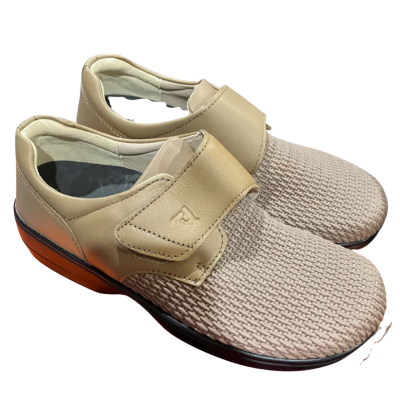 Propet Women's Size 5.5 