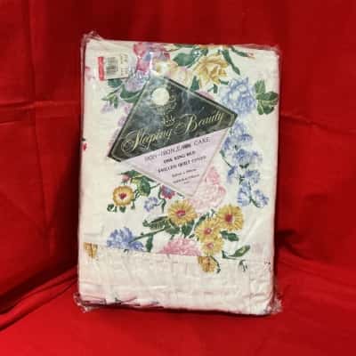 Brand New Sleeping Beauty King Size Frilled Quilt Cover
