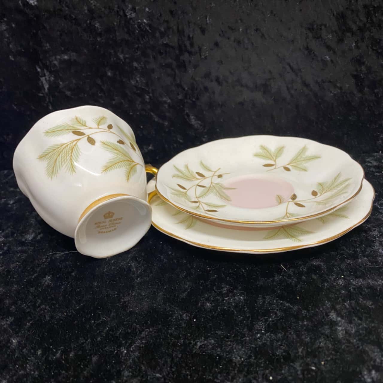 Reduced****Royal Albert Cup & Saucer & Plate Set(s)