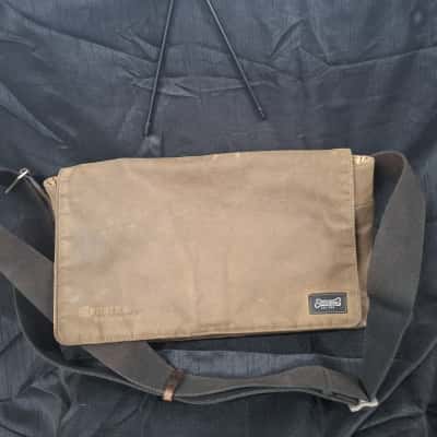 Driza-Bone  Cross Body Bag / Messenger Bag 