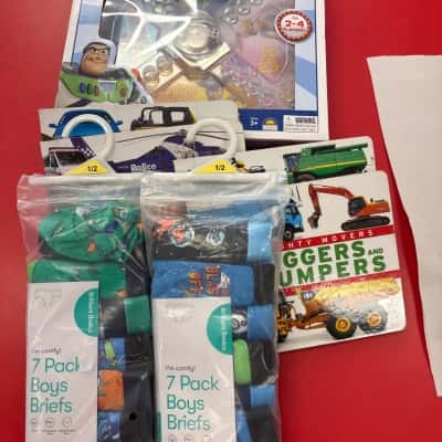  Boys Bundle - New in packet briefs Size 1-2, x4 Mighty Movers books & Toy Story 4 game  