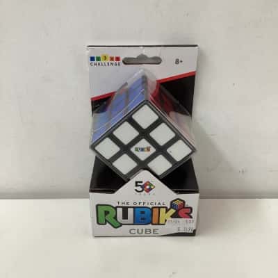 NEW - The Official Rubiks Cube