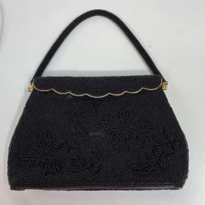 Womens Vintage 1950s Hand Beaded Clutch (Made in Hong Kong)