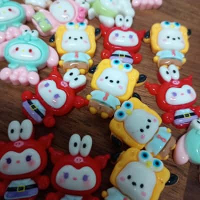 Hello Kitty Assorted Flat Charms x 17