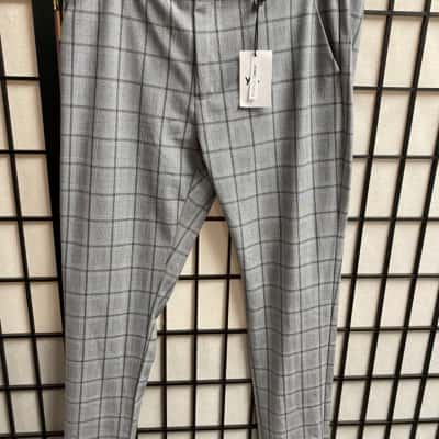 Mens YD Size 38 Grey skinny leg pants New