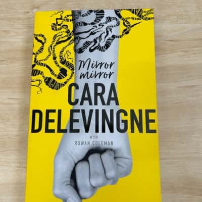 Mirror Mirror, Cara Delevingne 
