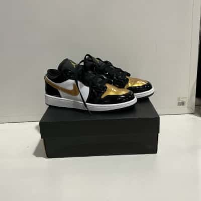 Nike Air Jordan 1 Low Gold Toe Youth size 5