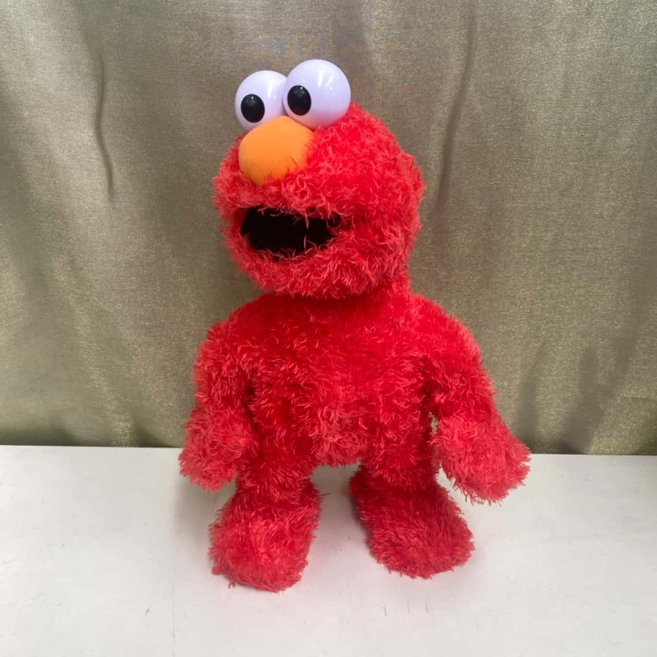 Interactive Elmo (s)