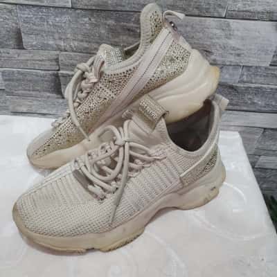 SM NY90 Womens US 10 White Sneakers