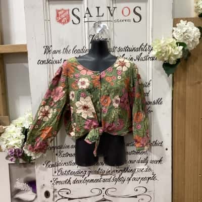Princess Highway Brand! CROPPED BUTTON DOWN FLORAL SHIRT! Womens  Size 16 Button Up Top / Crew Neck Top Floral / Multicoloured / Pattern 