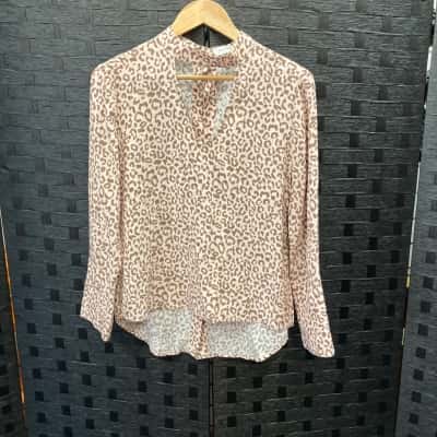Tim OConnor Womens  Size 10 Long Sleeve Top Animal print 