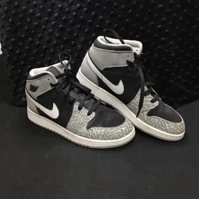 Nike Kids  Air Jordan Elephrint Print Size 6Y Shoes Black  / Grey / White 