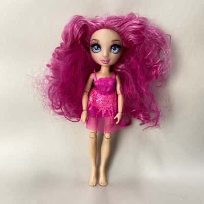 2019 MGA - Rainbow High Doll Stella Monroe - 572121EUC