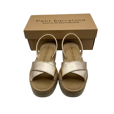 BNIB Petit Barcelona Size 39 Bronze Sandals 