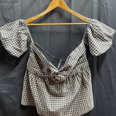 Atmos&Here Womens Size 12 Suzie Off Shoulder Top