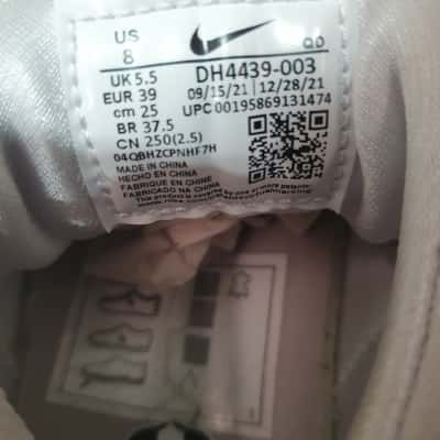 Nike Air White Size 8 Womens Shoes