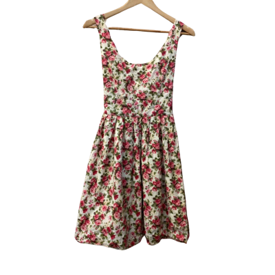 House of Sienna Linen Size 14 Maxi Dress (s) - Used Very Good | Salvos Stores House of Sienna Linen Size 14 Maxi Dress (s) - Used Very Good | Salvos Stores