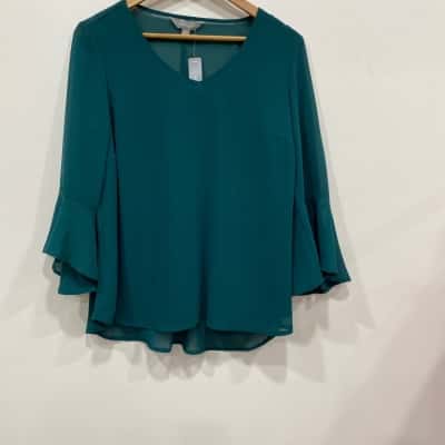 Suzannegrae Womens  Size 12 3/4 Sleeve Top Green 