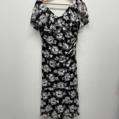 Anthea Crawford Dress  Size 14 Black  / White 