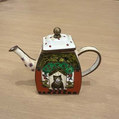 Cat Design Charlotte di Vita hand-painted miniature enamel collectable Teapot 