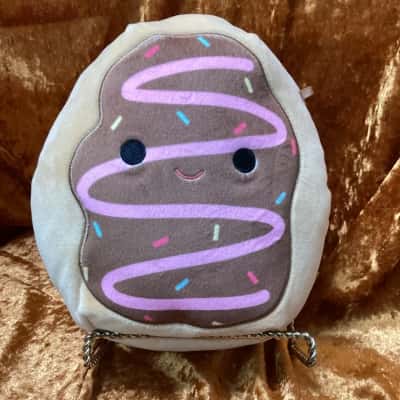 Squishmallows Deja the Donut